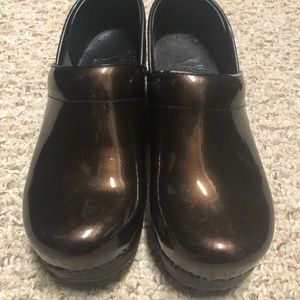 Dansko size 38 brown
